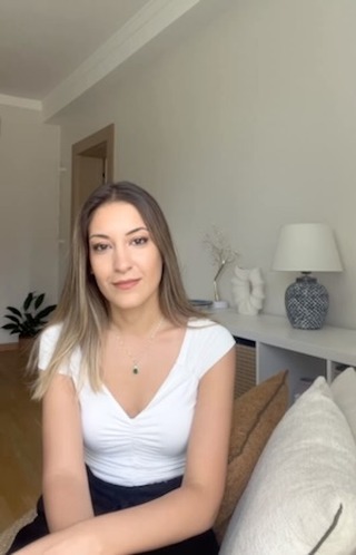 Herkese merhaba ✨
Terapistler neden tavsiye vermezler? Yaniti videoda :)
@elis.psikoloji
#psikoloji #psikolog #terapist #psikoterapi #maltepe #onlineterapi #bilişseldavranışçıterapi #sematerapisi #sağlıklıyetişkin #şematerapi