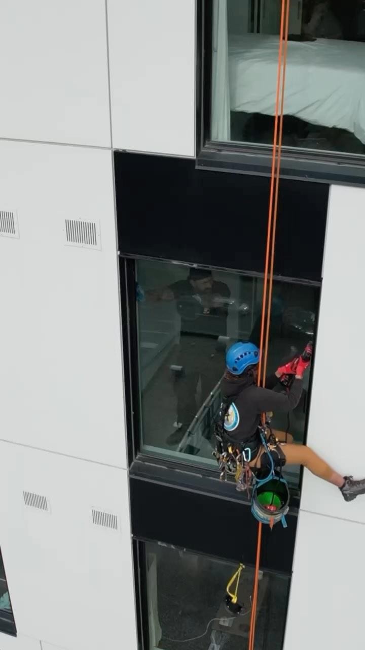 Window replacements at height is no small feat! Here we are working with the crew at @economyglassyyc to replace some windows at a #highrise in #YYC
www.ropeadope.ca
#ropeadopewindows #workatheight #ropeaccess #ropeaccessprofessionals #propertymanagement #buildingmaintenance #windows #windowreplacement #yyc