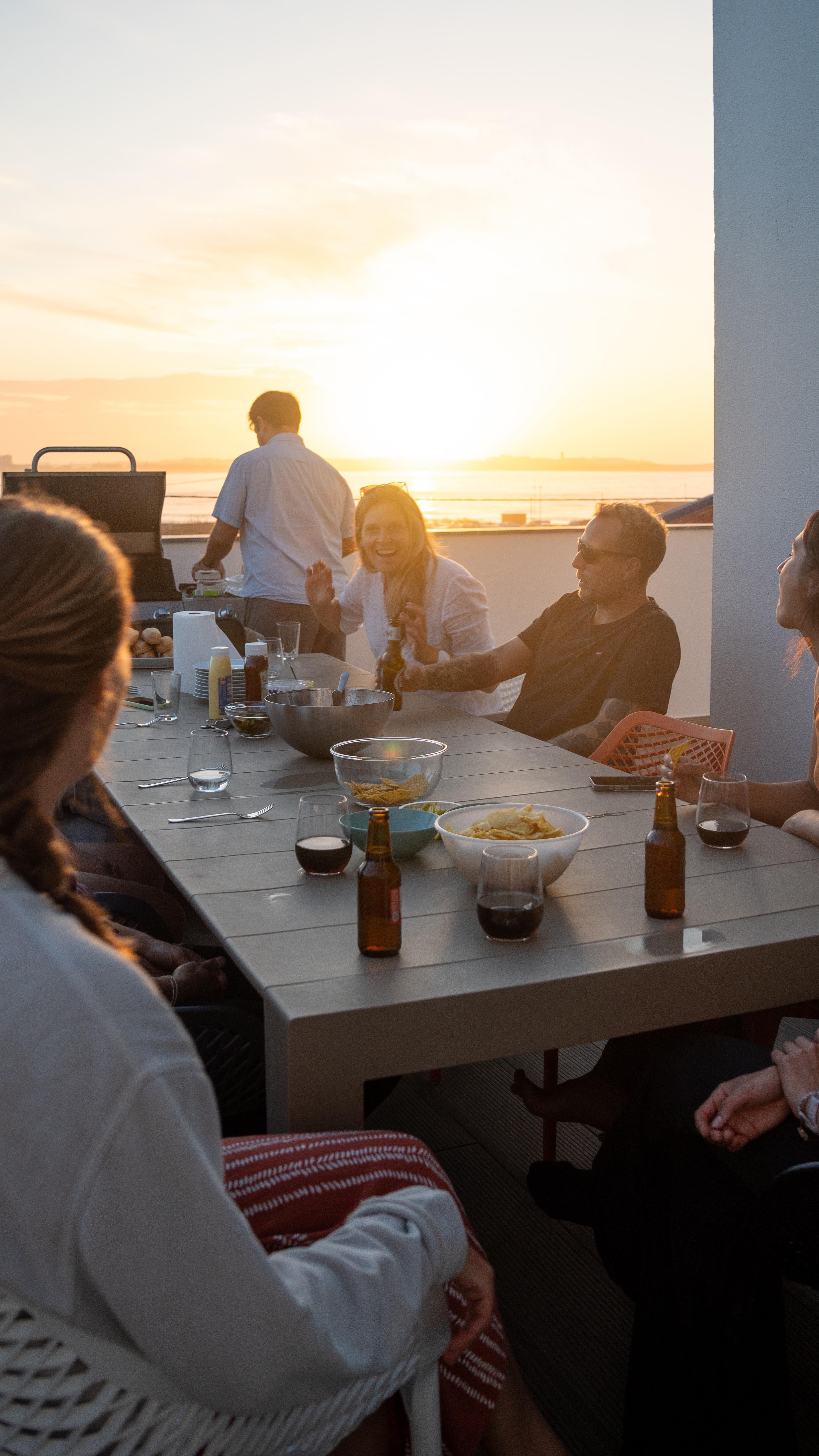 At Onda, we’re more than just a Co-Living space—we’re a family of like-minded people. Whether you’re here to focus on work, find inspiration, or make new connections, our community is all about balance and shared experiences. ✨
If you’re dreaming of home away from home, where work-life balance meets surf-town vibes, we’d love to welcome you to Onda! 🤗
Big thanks to @macawfilms for beautifully capturing the essence of Onda in this amazing video! 📸✨
Send us a message and book your stay today! 🌊
#workandsurf #coliving #beachhouse #workremotely #coworking #digitalnomadlife #portugal #baleal #communalliving #surfdestination #remotework #worklifebalance #community #workandsurf