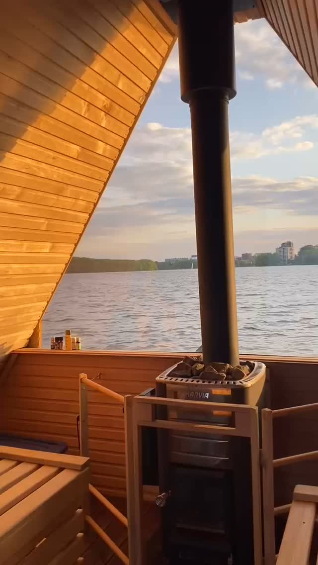 Our dear Warm Hearts, so goddamn beautiful (inside and out)āØ
@horizoncabins