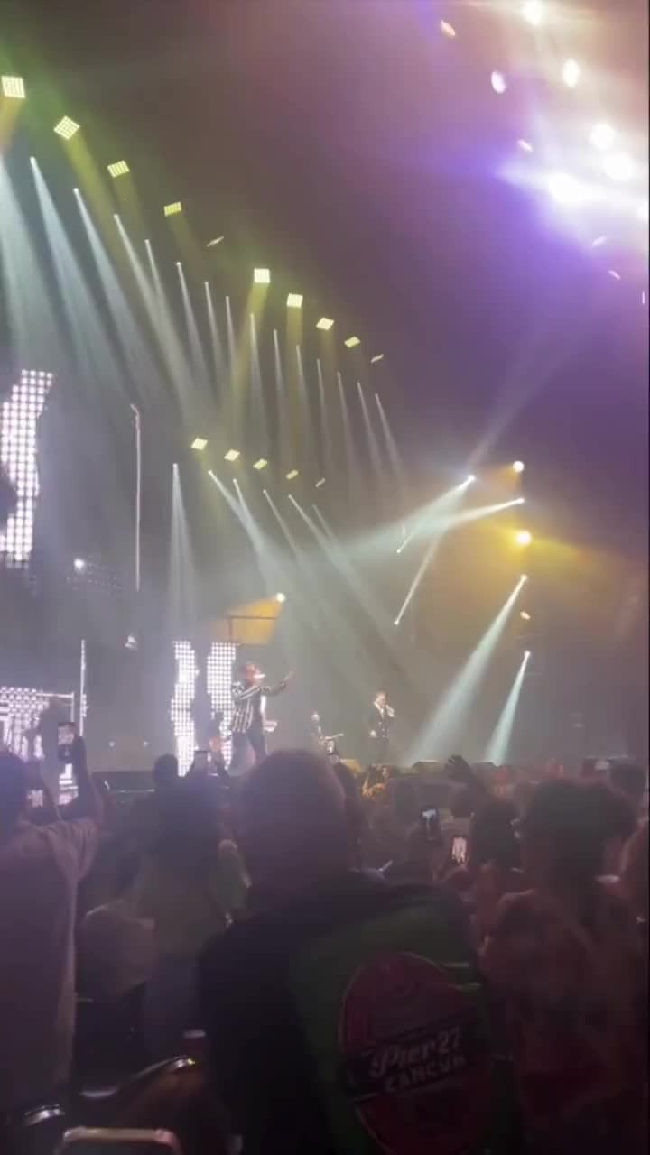 Mas sobre el concierto de mis ídolos en Monterrey ❤️🇲🇽🌶️
More about my idols' concert in Monterrey ❤️🇲🇽🌶️
@emmanueloficial @oficialmijares
.
.
.
.
.
.
#concierto #monterrey #monterreymexico #mijares #emmanuel #loschilakillers #thesexychefmina #loschilakillersatx #minaibanez #chilaquiles #bestchilaquiles #chilaquilesaustin #mexicanfoodaustin #bestchilaquilesaustin #mejoreschilaquiles #mejoreschilaquilestexas #mexicanfoodies