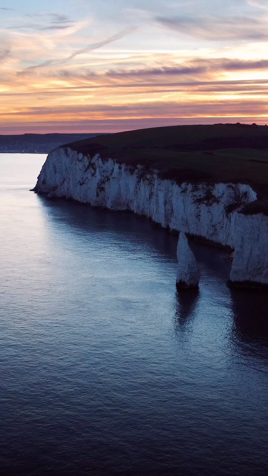 Sunday scarys… Just remember, What is meant for you will find you. You just have to trust the process ✨
#sandbanksbeach #oldharryrocks #travel #neverstopexploring #sunset #dorsetengland #dronephotography #positvemind #vibrations #trusttheuniverse
@lovepooleuk
@thisissandbanks
@visitdorsetofficial