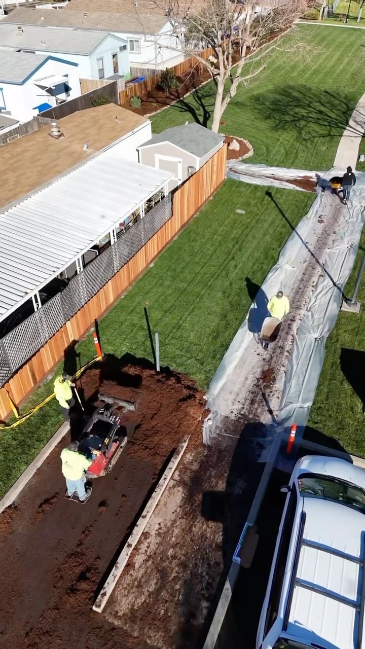 Is it lunch time yet?🇲🇽🌮
.
.
.
.
#landscaping #landscape #construction #slo #viral #explorepage #trending #trendingreels #reels #explore #mulch #dryriverbed #naturalstone #sod #harttoheartlandscaping