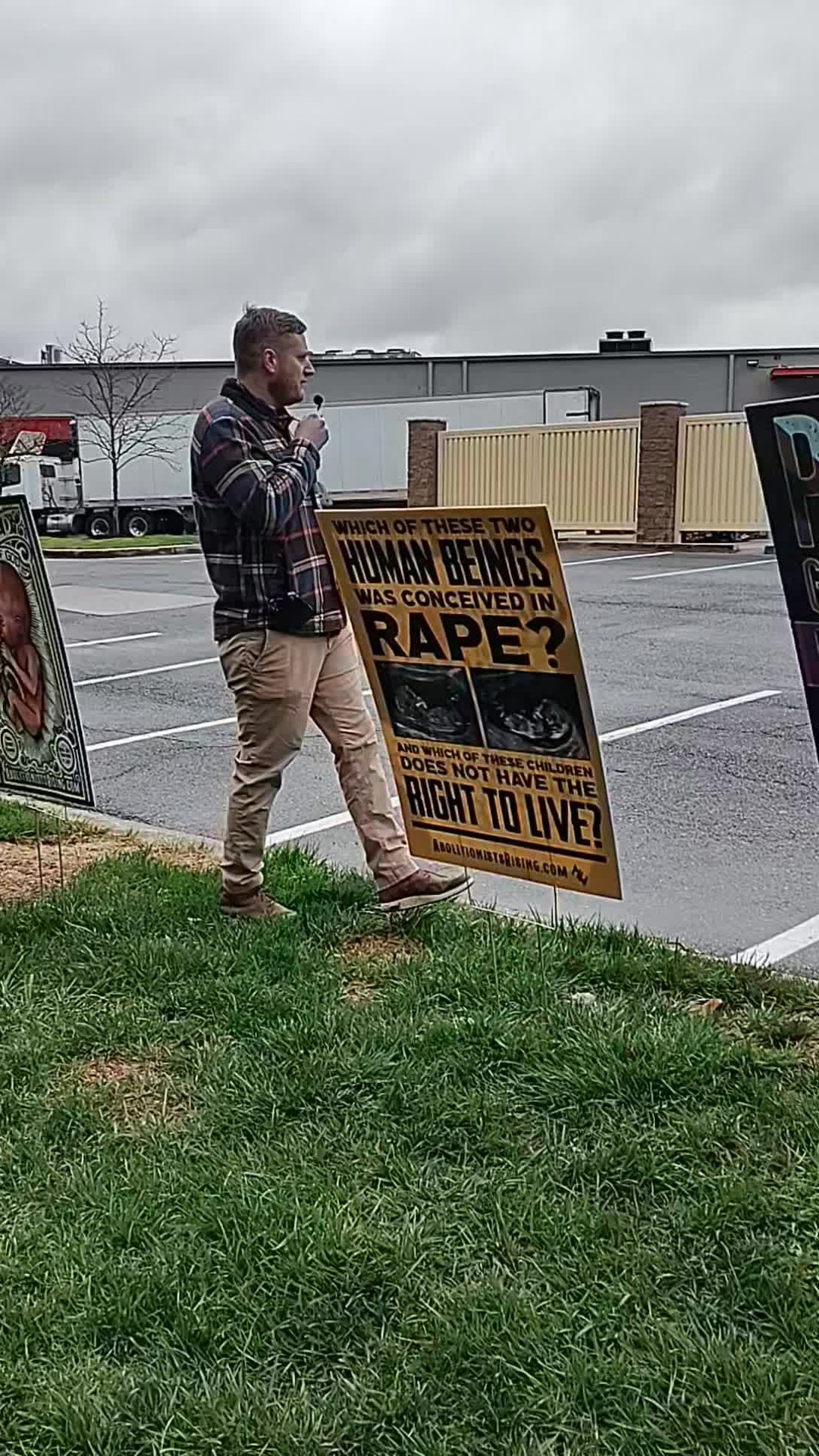 Pray as we proclaim the gospel at the abortion clinic in Baltimore