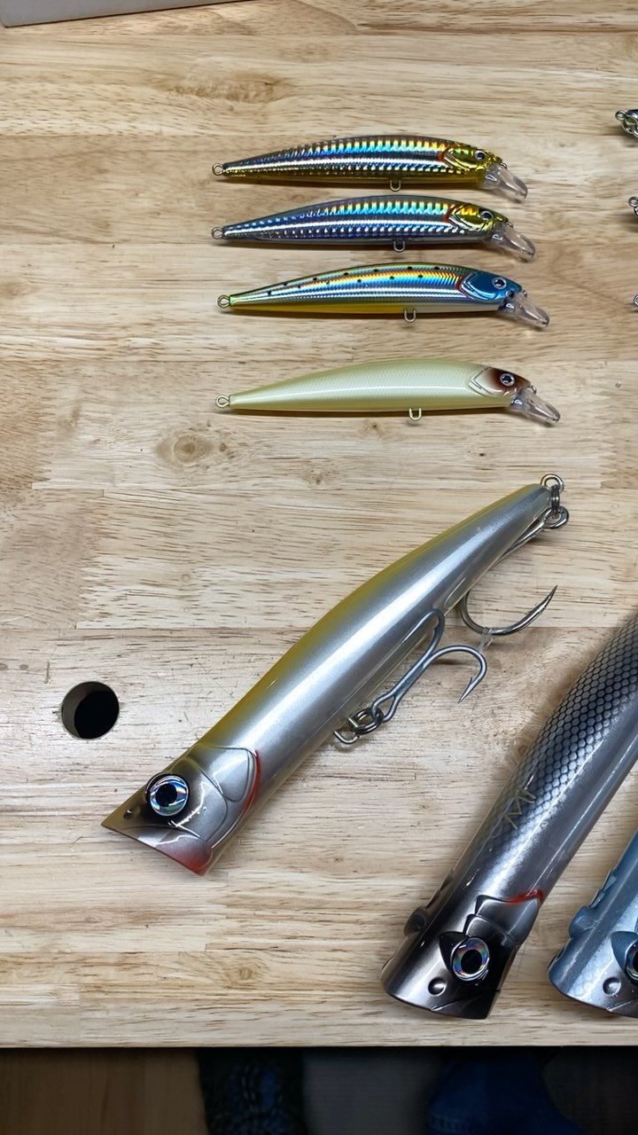 More new products coming soon to the site. A lipped version of the DART110 and a large popper lure. Got some rigging to do. #myfishingcapecod #capecodfishing #monomoytackle #onthewatermagazine #newjerseyfishing #fish36 #rocksteadycharters #inthenetcharters #sevenstripesfishing #rhodeislandfishing @captain_brunodemir @teamhookemcapecod #longislandfishing #goosehummockshops #bobbyjsbaitandtackle #tyalure #tackleboxnj
