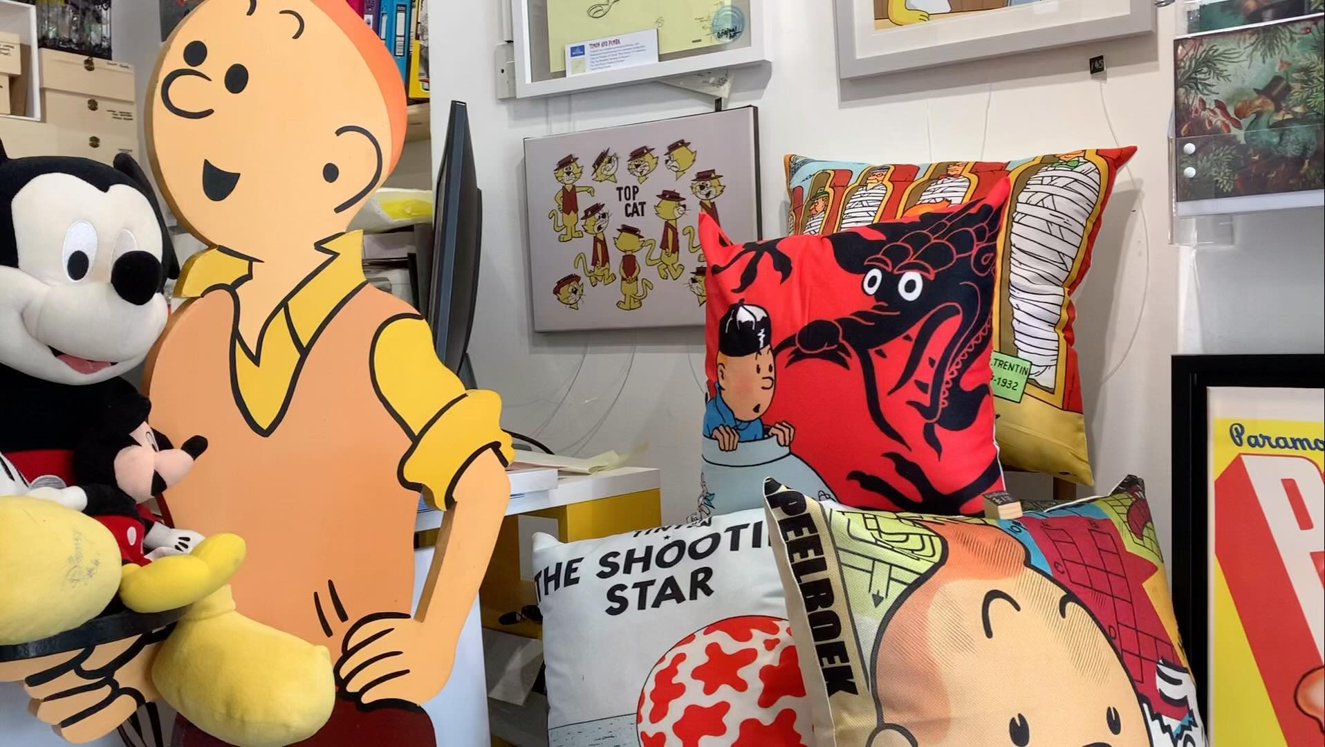 Welcome to our new Tintin😄Also, bold bright cushions, prints and lots more stuff! #totoroart #animationart #cartoonstyle #honiton #devonart