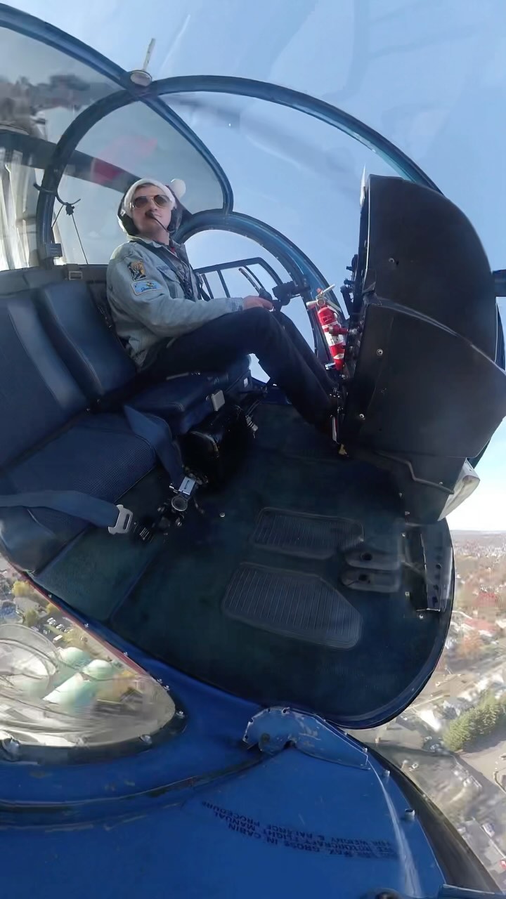 What a way to kick off Santa season! Another successful Nutley Santa Drop in the books , we’ve been doing this event for over 20 years!
.
#helicopter #northjersey #santa #holidayseason #nutley