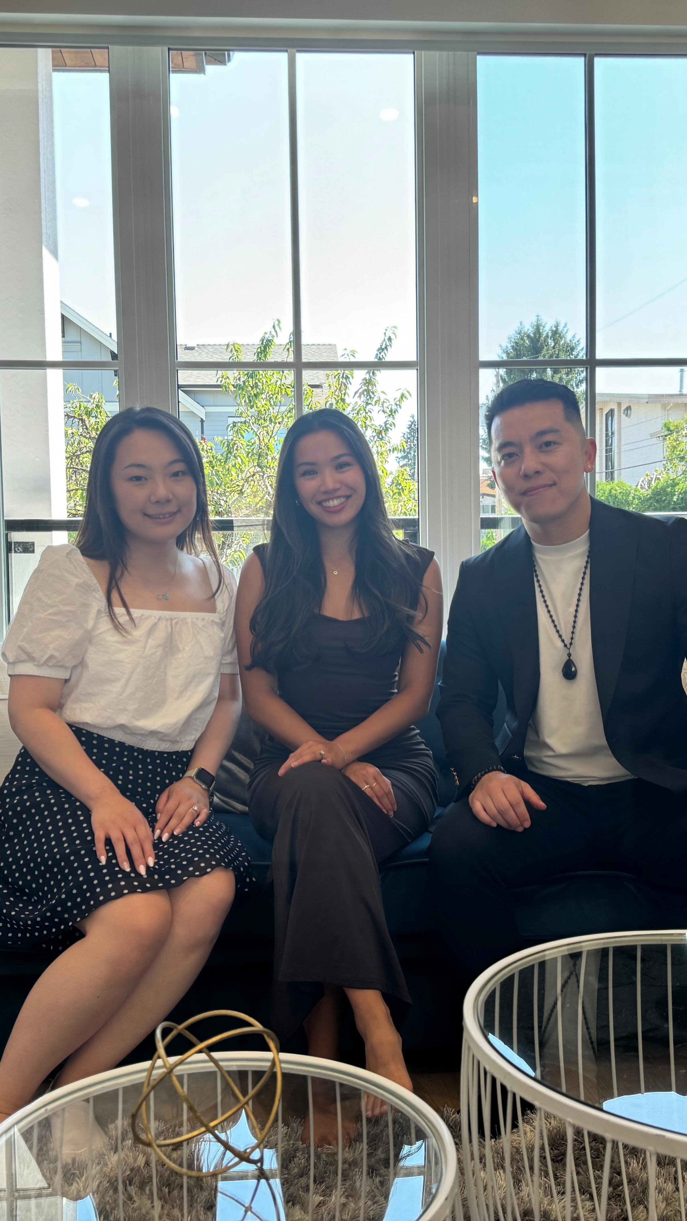 What are the costs associated with purchasing a home? ๐คโ
โ๐ก Our team is here to help you prepare for everything, and that includes calculating your total closing costs so youโre always aware of all your costs upfront! ๐