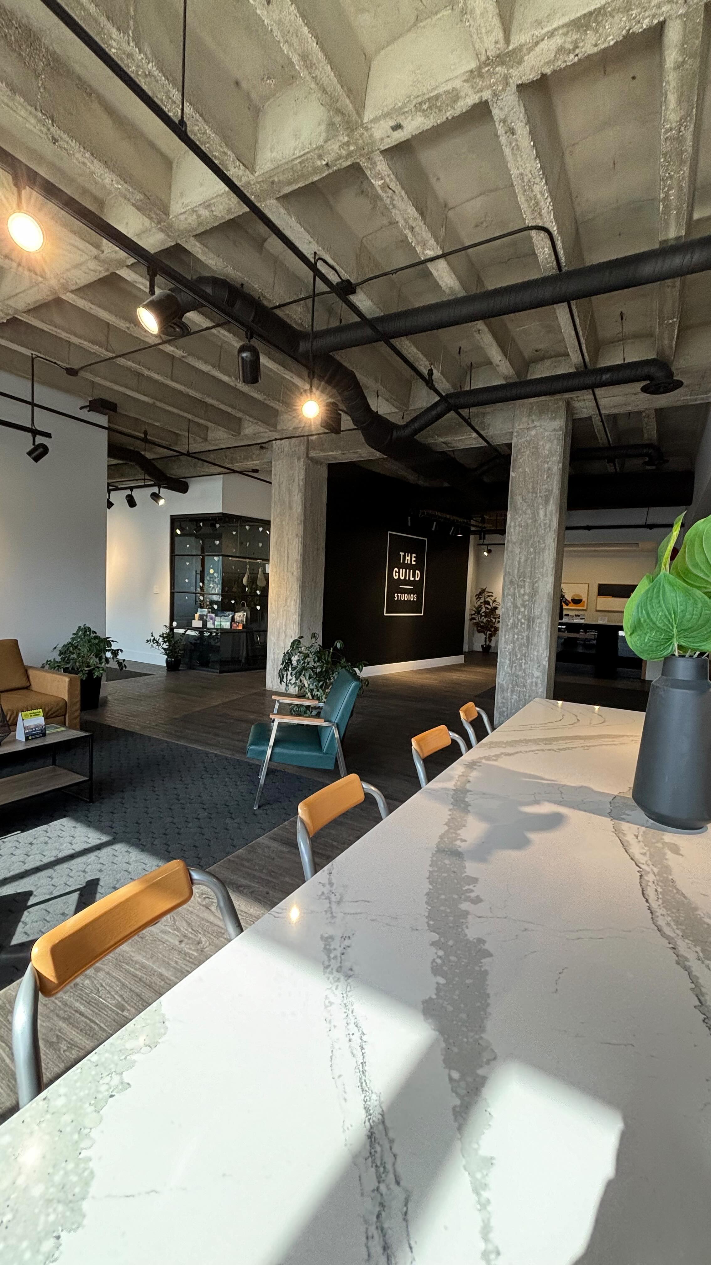 Happy Friday✨
Feeling grateful these days for this space that is filled of talented humans that have created thriving businesses.
Check out which businesses are part of @theguildstudios using the links in our bio or www.theguildstudios.ca
