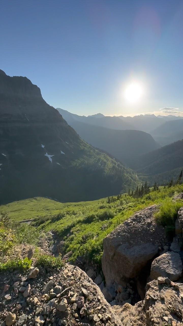 A few shots from a quick sunset hike on the Highline Trail 🏔️🐐 Also, my first reel 🥲🤣