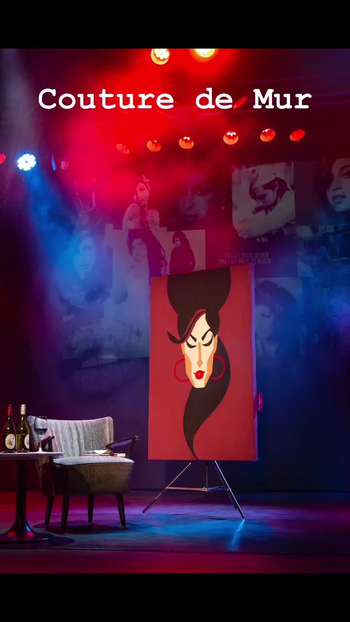 Een kostuum aan de muur. Dat is zoals Tilly Zegers haar Couture de Mur het liefst omschrijft. Kijk de reportage: https://youtu.be/li4D1omhpcU?feature=shared #couturedemur #couturedemure #tillyzegers #couture #couturefashion #kunsthal #gipakunsthal #gipa_kunsthal #peelenmaas #panningen