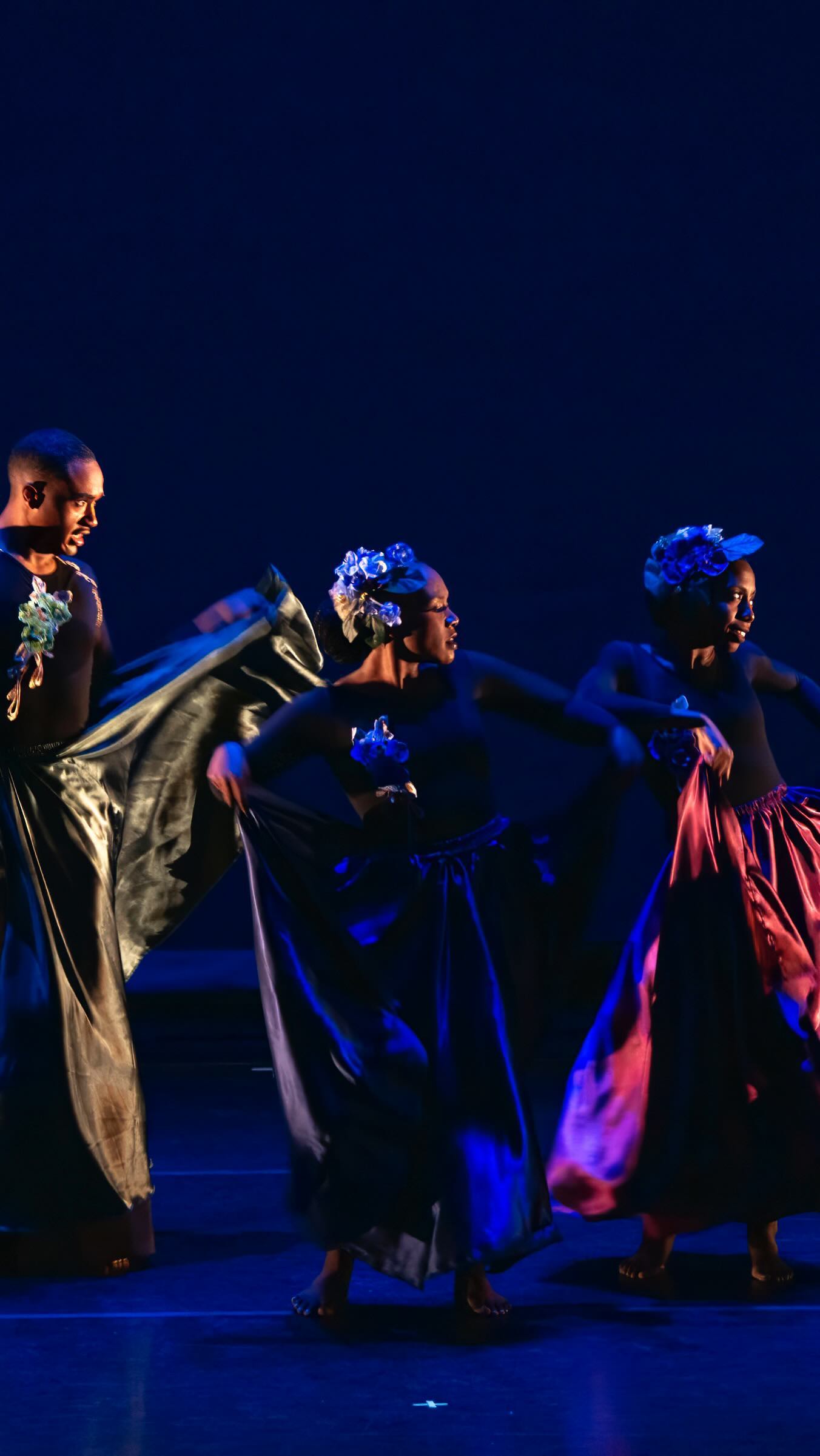 The first moment we all come together 👣 We just got back video footage from Indy Dance Festival ‘24 and look forward to sharing moments from our last stage performance with you✨
•
•
•
Cover art: @indydancephotography
Video courtesy of @indydancecouncil
