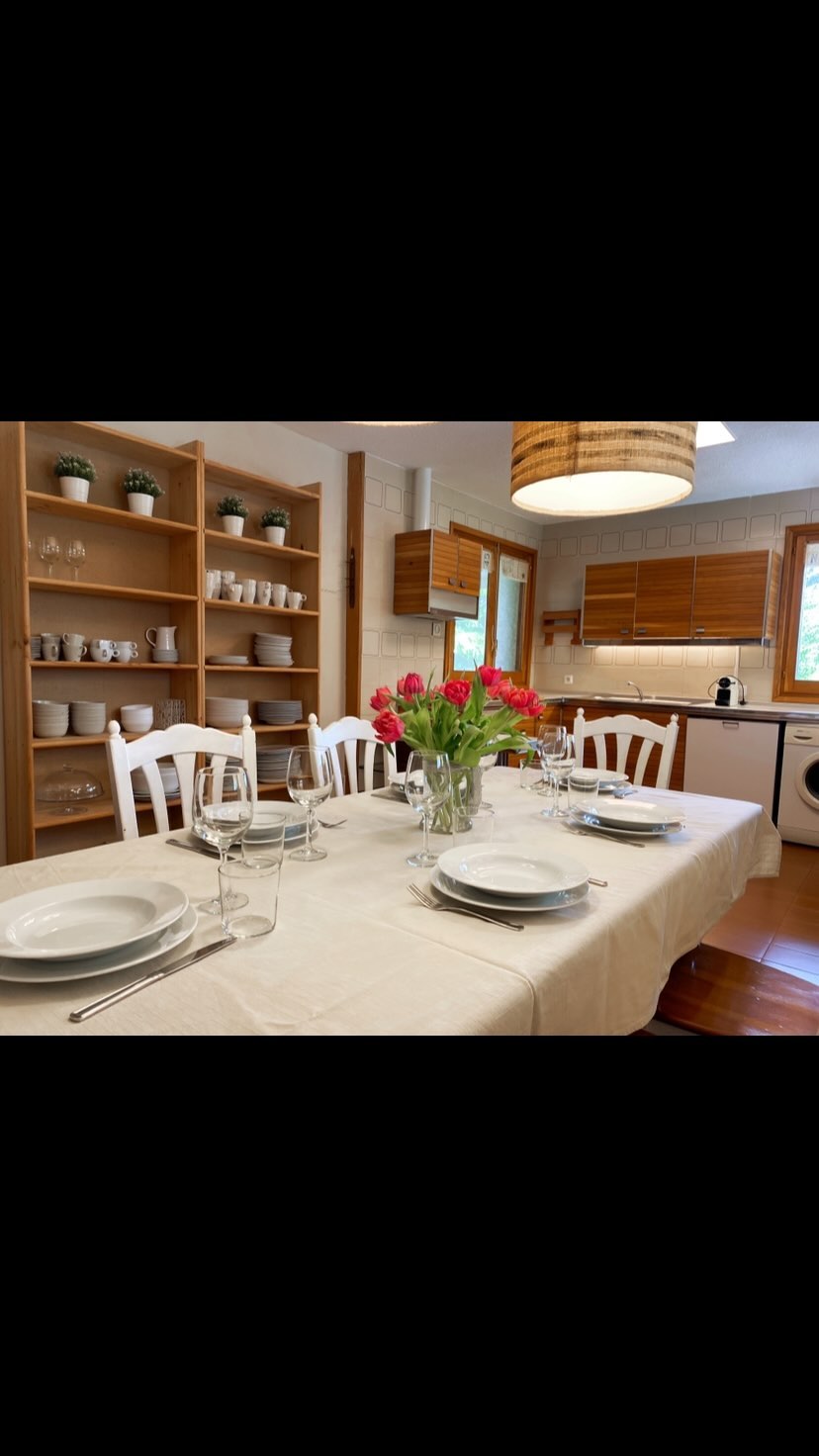 Golden hour en @eljardindemuruzabal ✨
#muruzabal #navarra #turismo #casarural