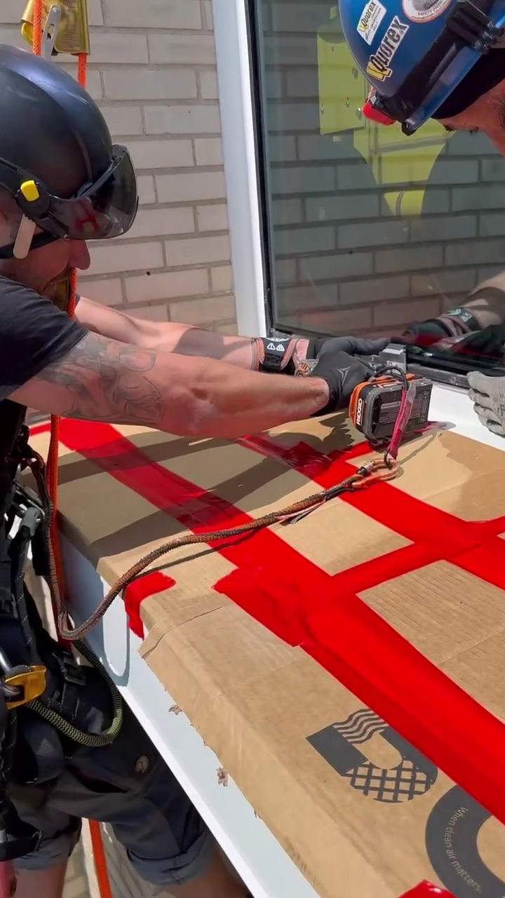 This summer has been a non stop adventure, filled with projects across various cities! One of our latest achievements was replacing these windows at SaskPower in Regina, SK.
#ropeadopewindows #ropeaccess #ropeaccesslife #ropeaccesstechnician #ropeaccessprofessional #bucketharness #workatheight #buildingmaintenance #workview #safetyfirst #propertymanagement #yyc #saskatchewan