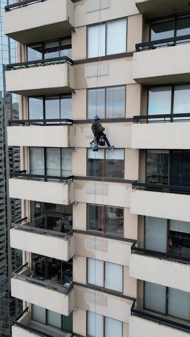 Doing our part in making sure YYC’s building exteriors are safe and up to code 👌
www.ropeadope.ca
#beva #buildinginspections #buildingmaintenance #propertymanagement #ropeaccess #ropeaccessprofessional #workatheight #boma #yyc