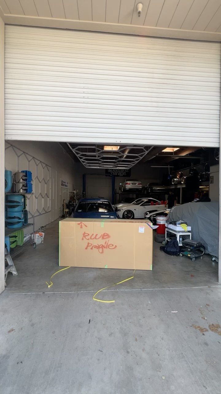 This is what it’s like @speedline___ garage. Test fitting the bmw.
Follow for more exclusive content! Hit me up if you have rwb questions.
#porsche #911 #rwb #rauhweltbegriff #993 #964 #930 #rennline #rotiform #rwbsac #rwbspain #offset #group6ix #theretrofitsource #illest #carlovers #exoticxars #supercar #carswithoutlimit #levelupclassics #levelup #LUC #speedline #bmw