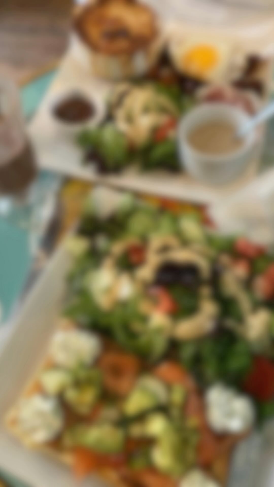 Quand la team brunch se retrouve enfin pour réserver le spot du weekend 🍳🥂
Ne ratez pas nos moments de folie, et surtout, n’oubliez pas de réserver votre place ! On se voit ce weekend ? 😉
#BrunchBuddies #brunchtime #brunch #mtl #resto #restomtl #montrealfood #montrealbrunch #montrealfoodie