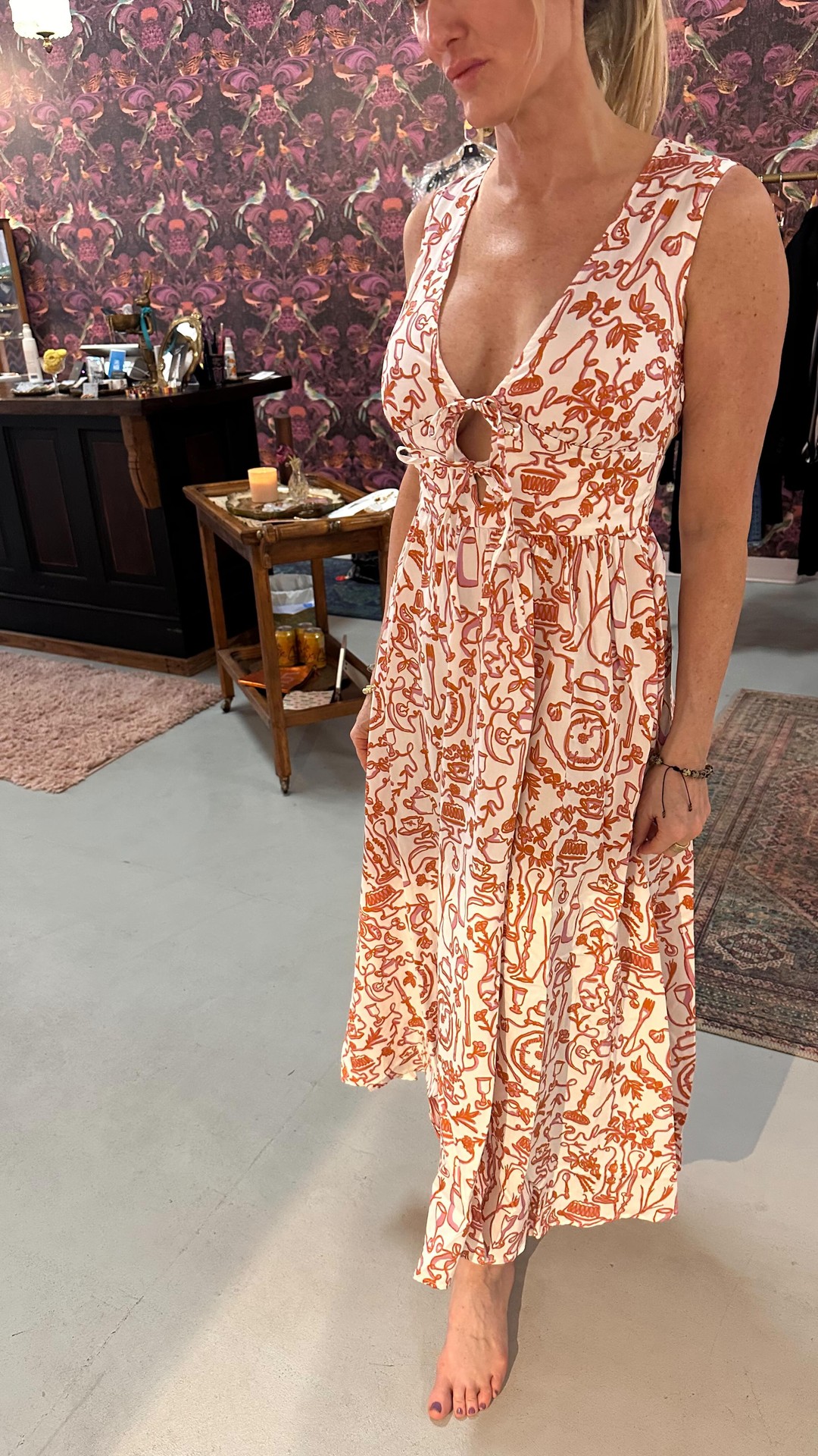 New Dresses in for all the soirees!
All on the site too! Luxewagon.com
or
pop in till 5! 💙💃🏻