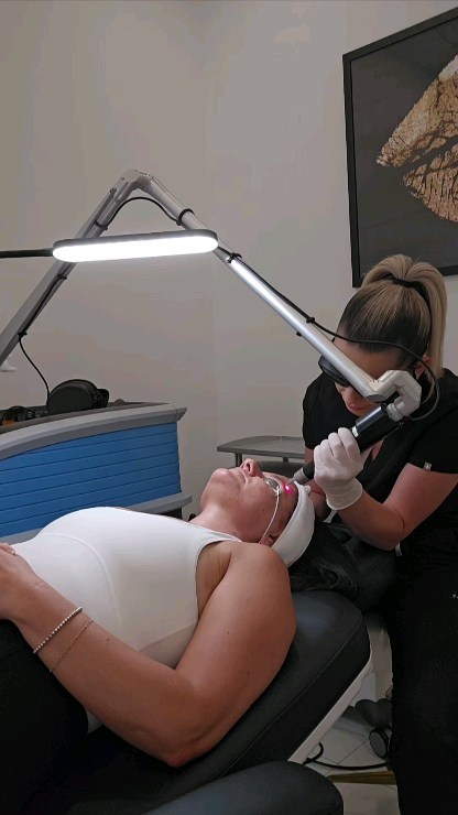 Fade away melasma with precision laser therapy—because your skin deserves to shine without the shadows.
#cynosure #windsor #picosure #tattoremoval #montell_beauty #picosurelaser #clearskin #detroit #beauty #malasma