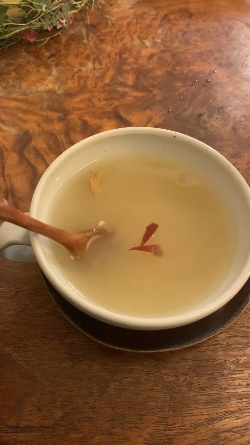 Did you know that Seoul is full of traditional tea houses filled with medicinal teas?
I started to feel like I might be coming down with something after landing in South Korea so thought we would try out the herbal tea remedies, which originally derived from Chinese Medicine.
In Korean Herbal Medicine the ginger and quince is used together for respiratory symptoms such as sore throat, colds, cough, headaches and harmonising digestion.
It was super sweet and the ginger packed a punch which is exactly the way you want it.
Knock that external pathogen out of me! The earlier the better with herbal medicine, before it penetrates further into your body manifesting as more serious symptoms.
Have you tried Korean medicinal teas before? Let me know if you have a favourite ⬇️
----------
Glow Acupuncture & Chinese Medicine 106 Canterbury Rd, Middle Park VIC 3206
#herbaltearecipe #koreantea #koreanteahouse #teahouse #coldandfluremedies #seoul #ancienttraditions #coughremedy #naturalhealing #chinesemedicine #glowacupuncture #ancientremedies