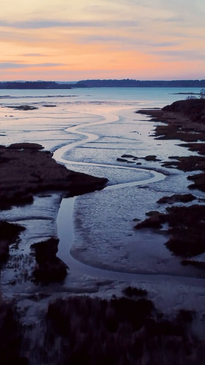 Just keep following the path to see where it goes, embrace it, and trust that it will lead to your goals.
#dorsetcoast #pooleharbour #drone #arialphotography
#trusttheprocess #sea #neverstopexploring #inspiration
@lovepooleuk
@thisissandbanks
@visitdorsetofficial