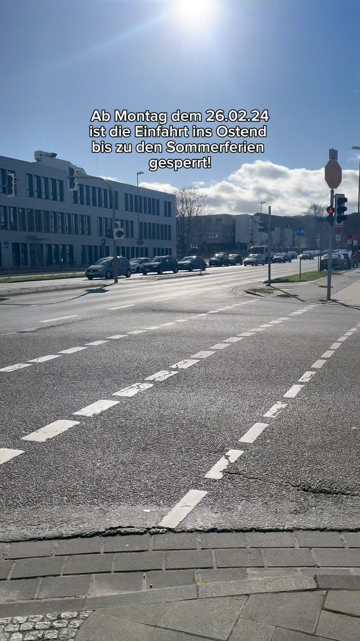 Achtung, Achtung, Umleitung! 🥸
Kreuzung Senator Braunallee/Ostendallee gesperrt!
Ab dem 26. Februar 2024 ist die Kreuzung Senator Braunallee/Ostendallee aufgrund von Bauarbeiten voll gesperrt.
Aber keine Panik!😊 Das Ostend ist weiterhin erreichbar. Einfahrt ab dem 26. Februar zwischen Lidl und Edeka.
Wir bitten um Ihr Verständnis! 🤜🏼🤛🏼