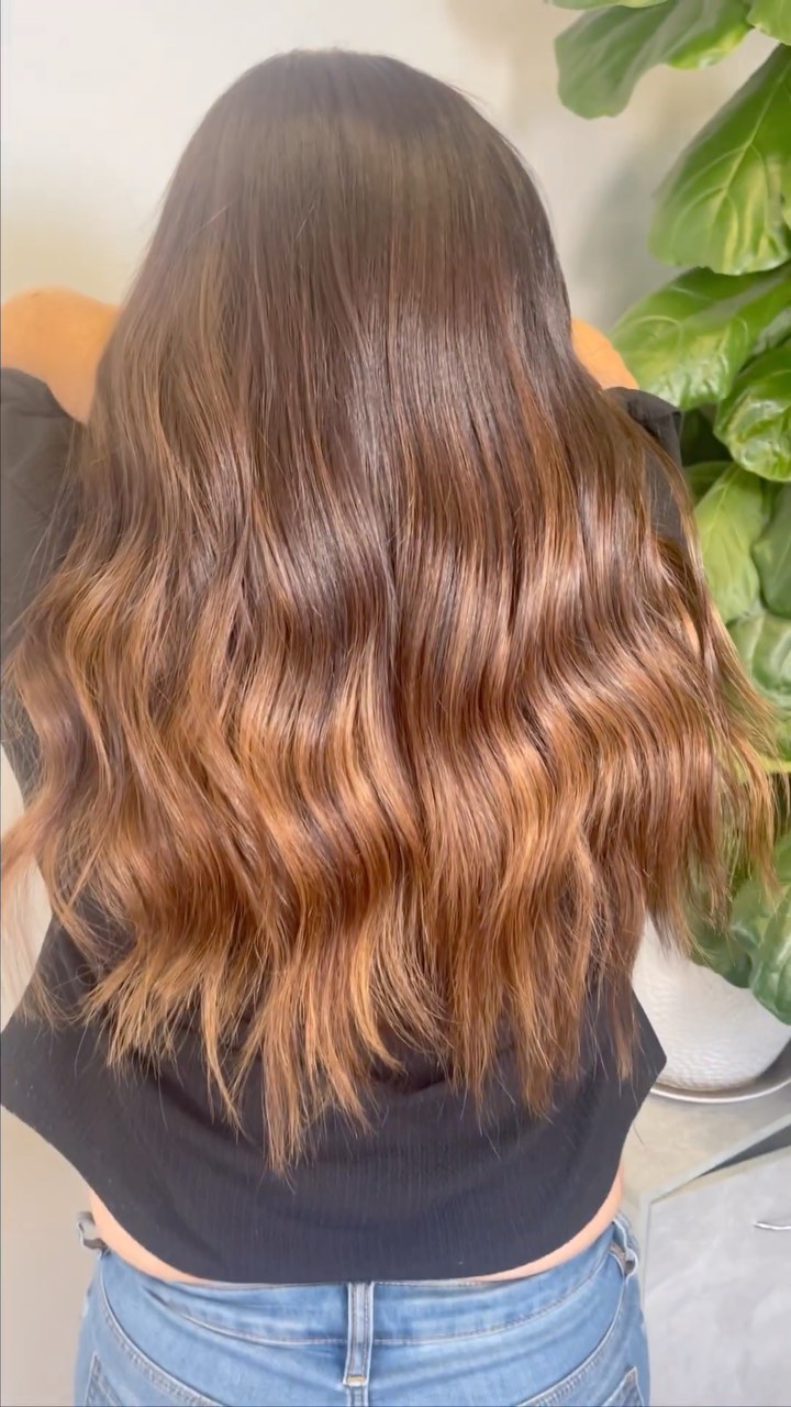 Look at how we added volume, length and enhanced the colour using 100g of micro bead extensions.
Do you want the look?
Send a DM to book the hair of your dreams
#sydneyhairextensions #sydneyhairdresser #sydneycolourist #innerwestsalon