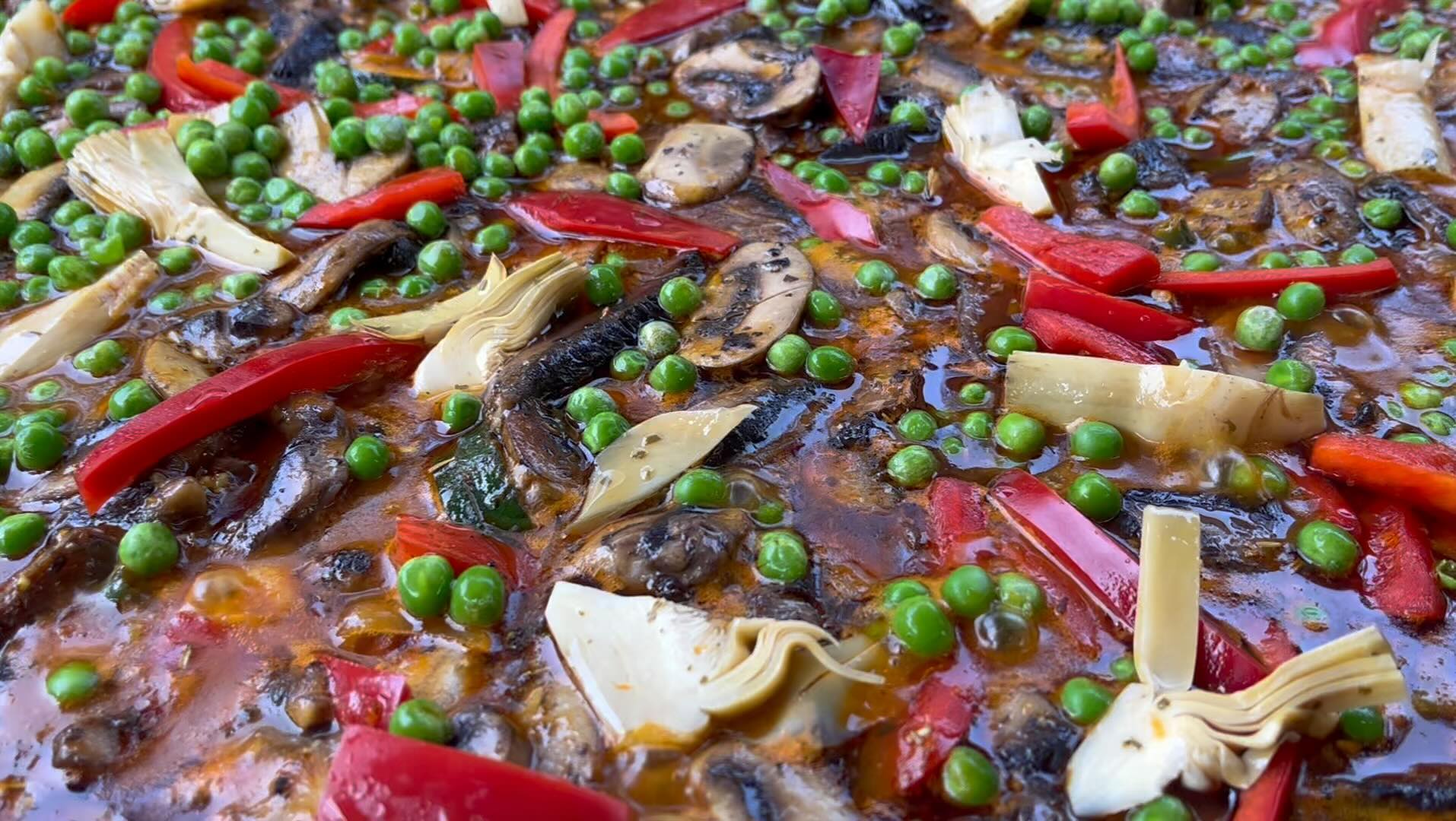 Are you a veggie lover? If yes we have you sorted for this Friday Paella on the Lake!
Our deliciously famous Vegan Paella is going to be right on point to bring you all the happiness only great food can offer!
Invite your friends and come enjoy fun vibes with live music, great people and the best Paellas!
Please book so we can have numbers sorted to feed you all. Link for booking:
https://www.eventbrite.com/e/paella-on-the-lake-tickets-850538442377?utm_experiment=test_share_listing&aff=ebdsshios
See you all this Friday Eve!!!