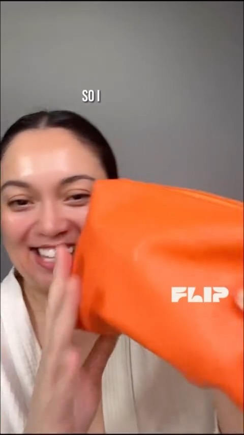 You’d be surprised at how much you can fit in there! 🧡😉
Featured Product: Yemi Cosmetics Makeup Bag
#bag #travelsize #foryou #yemi #yemicosmetics #orange #ulta #sephora #beauty #skincare #makeup #bodycare #accessories #cosmetics