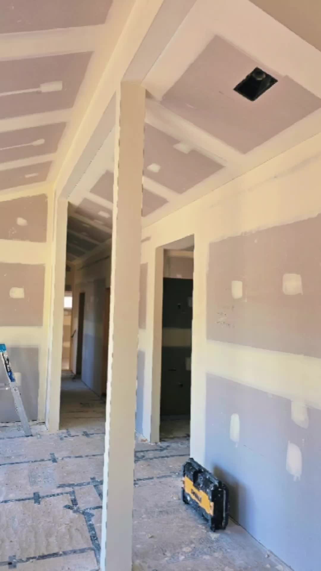 At Aspiring Interiors we are transforming spaces, one coat at a time! From the first angle to a perfectly smooth sand finish. ✨ Watch the magic unfold as we bring your interiors to life. #AspiringInteriors #FromFirstCoatToFinish #SandedPerfection #InteriorDesign
