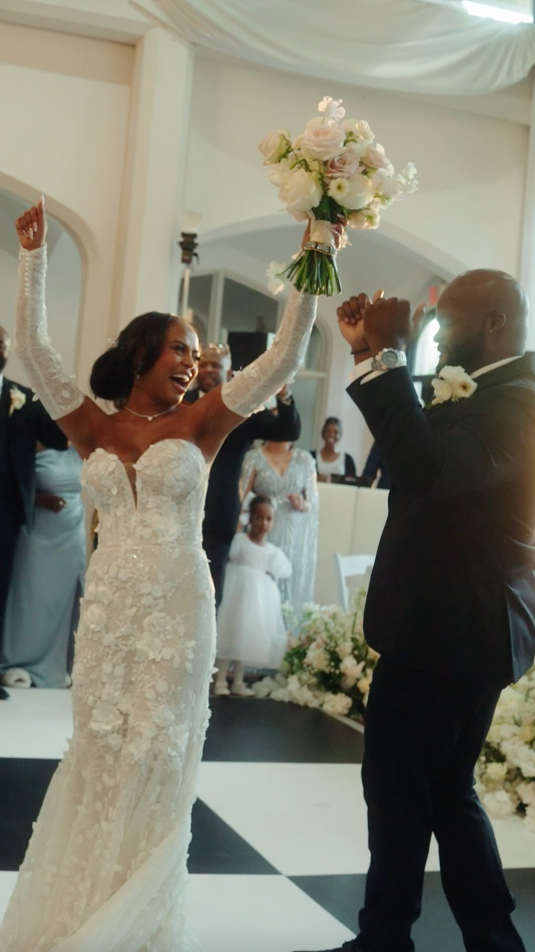 “with you, God brought me light in human form.” 🕊️
sneak peek of the Scott’s gorgeous wedding day! more to come soon.