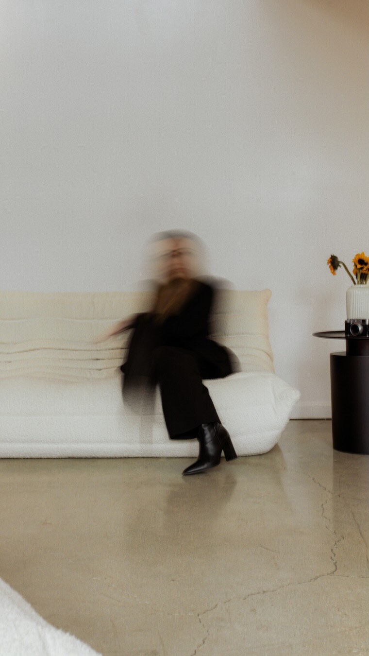 Avec ma formule mensuelle, je m’occupe de tout pour vous ! De la stratégie au contenu en passant par l’animation de votre communauté, je vous aide à transformer vos abonnés en clients réels grâce à une méthode testée et optimisée ! 🫶🏼
#communitymanager #design #laugodesigner #brandingagency