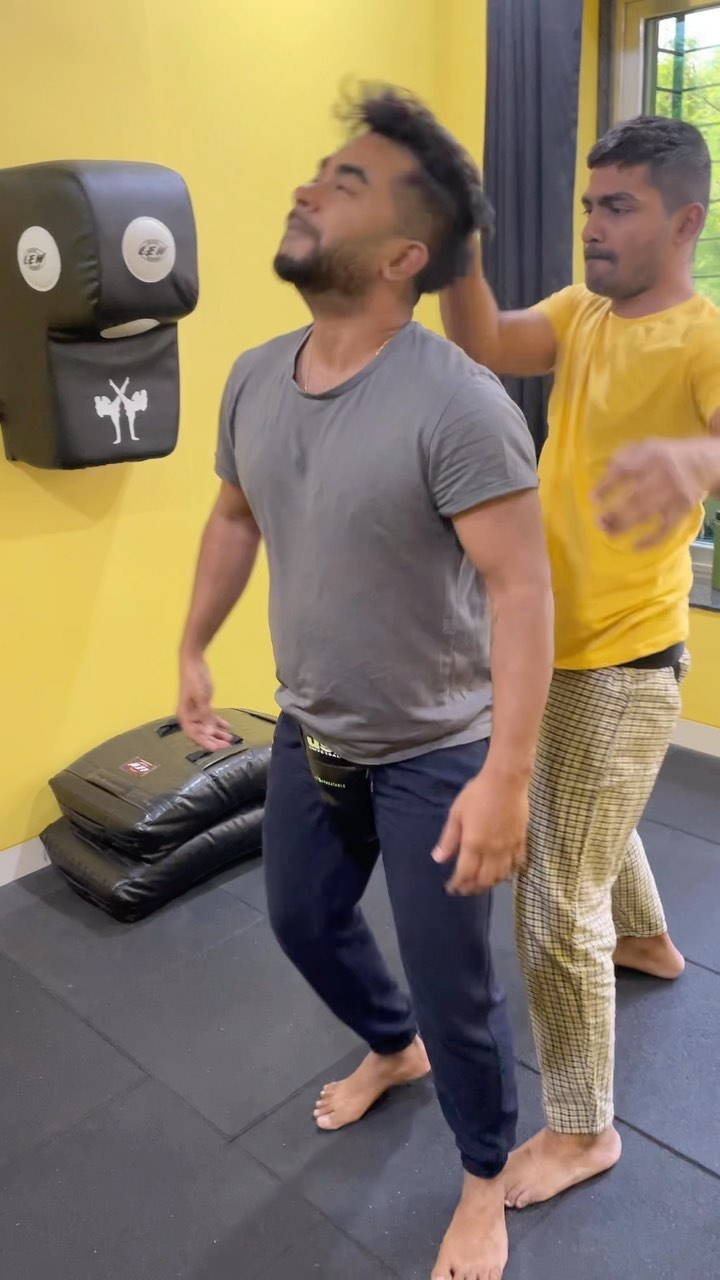 Join us for realistic self defense training that will build your confidence in a safe training environment.
Check our bio to the link to our website or DM to join a batch.
#kravmaga #kravmagatraining #kravmagapune #selfdefense