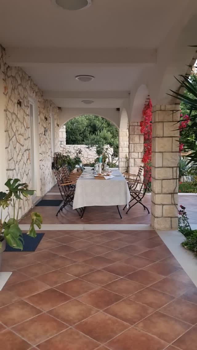 ♥️🇭🇷🌿🫶🌺🥂🫒#villaforrent #dubrovnik #luxuryhome #seaview #garden #dinner #dinnertime #friendsforever #friendstime
#friends #privatchef