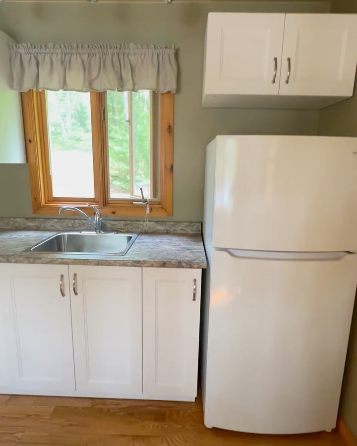 There are some great opportunities for a last minute getaway before school starts. We have 4 and 5 night specials running August 24-31st. Message us to see if we have the perfect cottage for you.