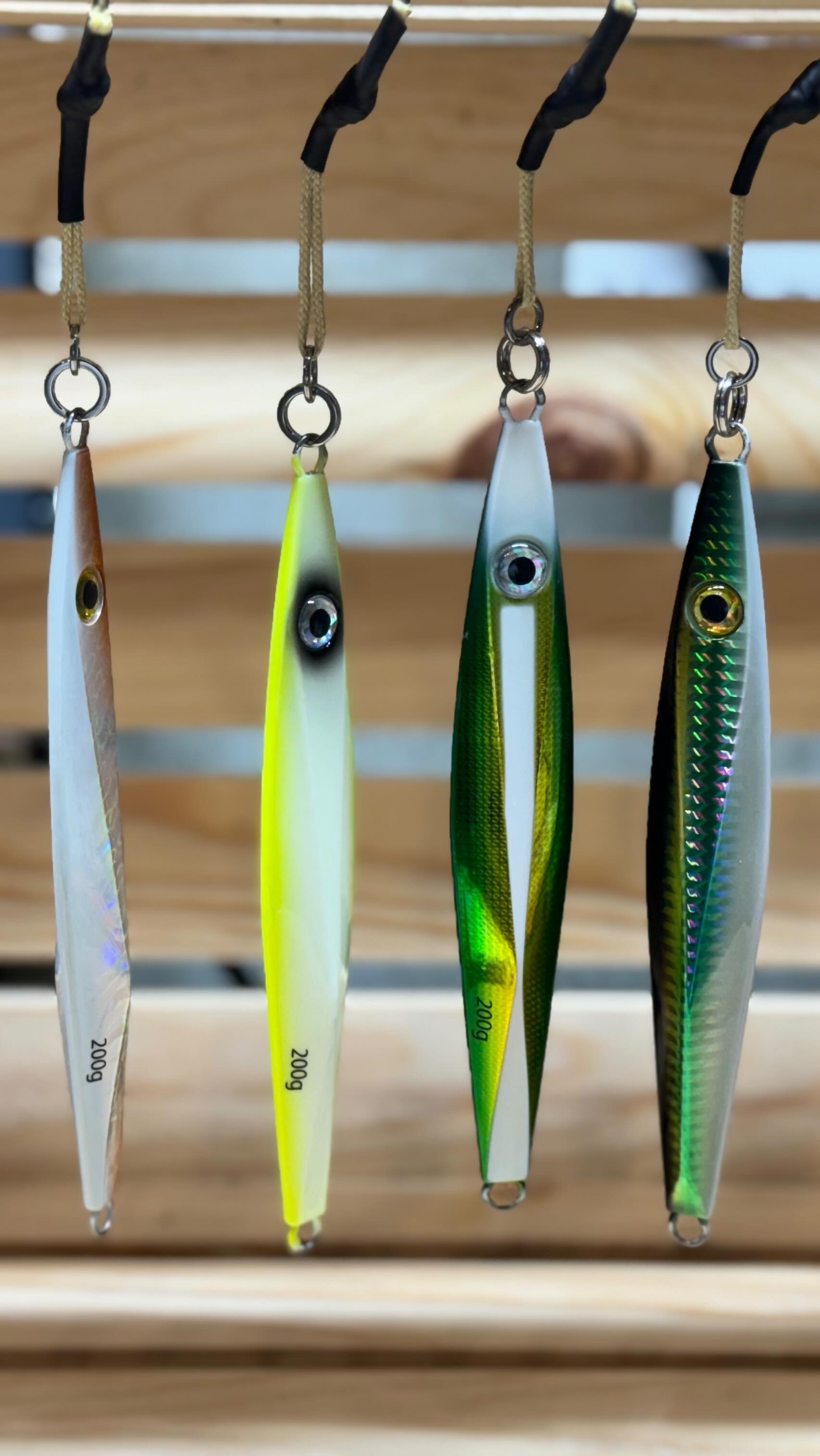 New Apex Diamond jigs available in 200, 250, and 300 grams. Specifically shaped as a hybrid style jig for fast vertical or slower fall presentations. Some of dual finishes in glow and reflective foils. Throughwired, 3D eyes, each made assist hooks with 9/0 and 10/0 Mustad Hoodlum hooks.