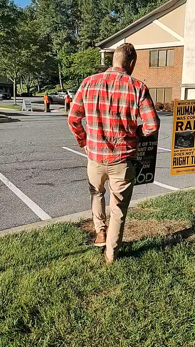 Pray as we evangelize at the abortion clinic here in Baltimore a lot of people are showing up and we're facing opposition.