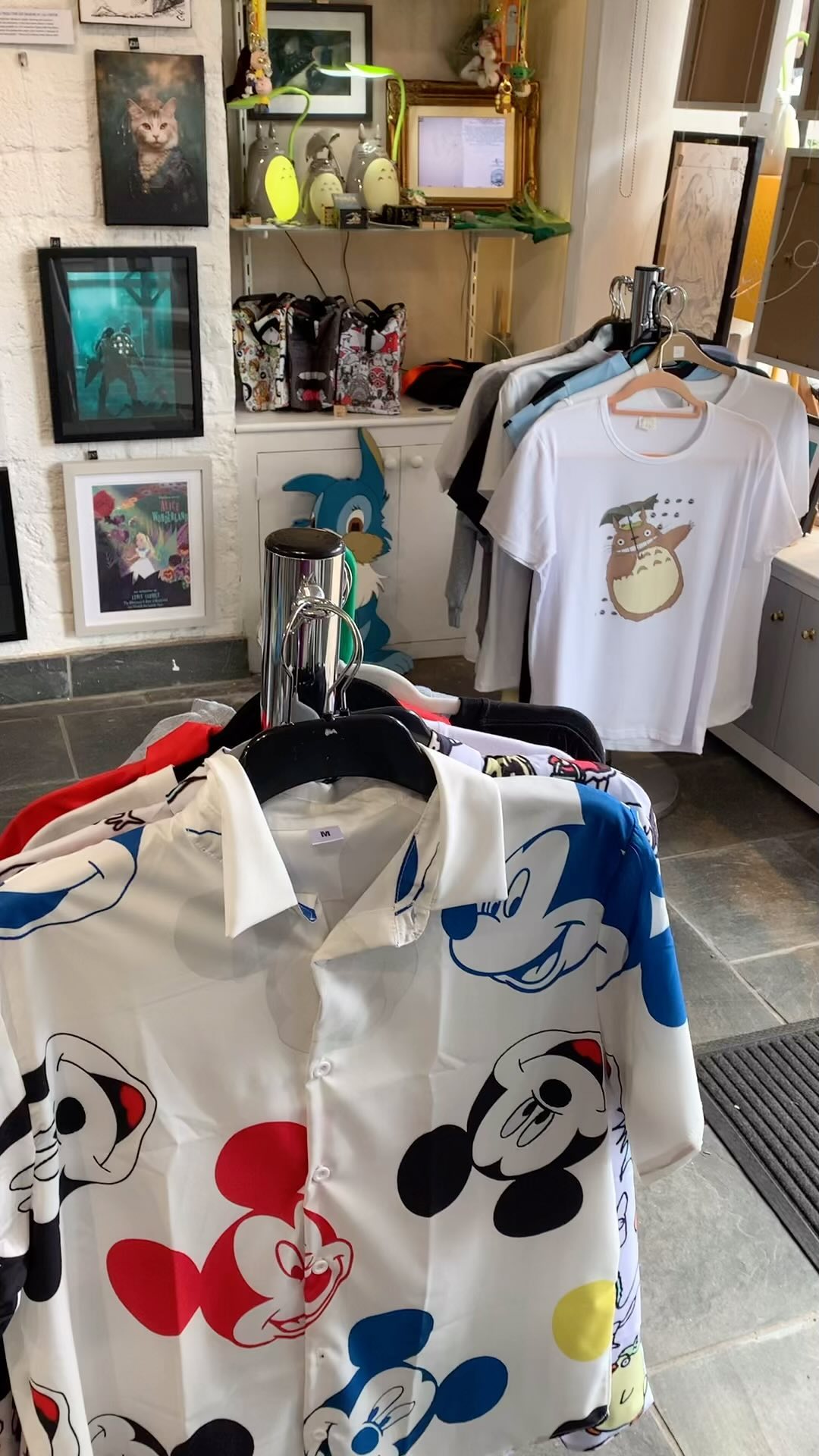 Just enjoying a sunny morning with Yoda and No-Face😄 #totoroart #No-Face #studioghibliart #babyyoda #thesimpsonsart #honiton #devongallery