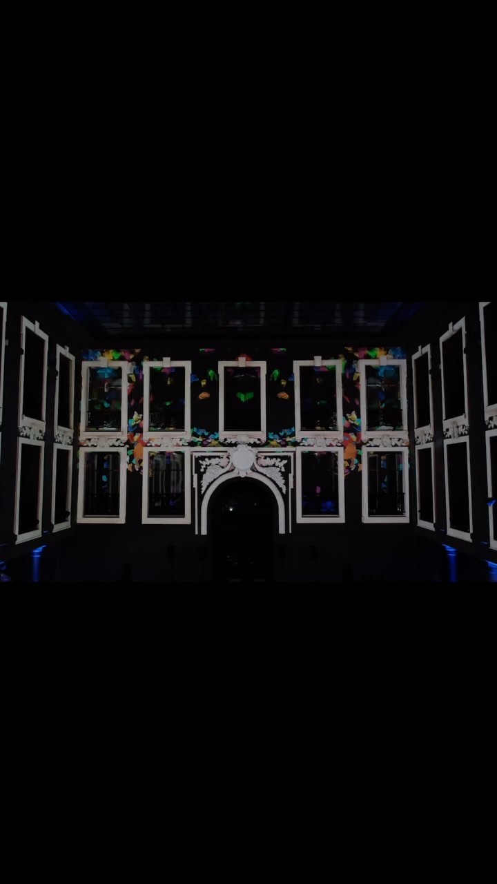 La salle des tirages de l’hôtel d’Evreux sublimé par du vidéo mapping réalisé et mis en place par nos soins. #mappingevent #videomapping #videomapping3d #eventinparis #eventinspiration