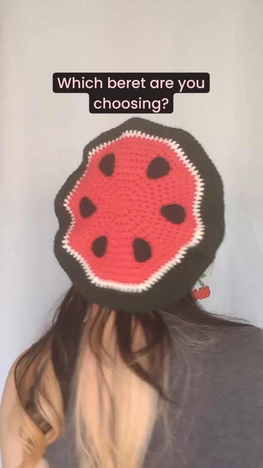 Which beret is your favorite?
#crochetersofinstagram #handmadefashion #cutecore