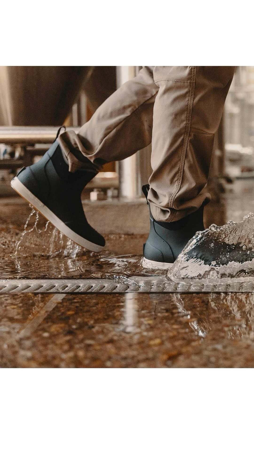 Teamed up with our good friend @EmbryRucker 📸 for the launch of @TheDryBrand at two incredible local San Diego spots – @FallBrewingCompany and @TunaVilleMarketAndGrocery. Check them out, give a follow, and grab yourself a pair! With rain like we had last week, you’re gonna need’em!