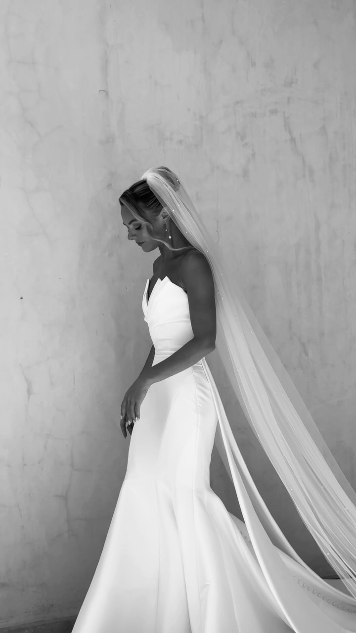 The day that started it all 🕊️☁️🤍 ..
Hi🫶🏻 I’m Katie and I’m so excited to be joining the community of content creators.
Being a recent bride, I have totally fallen in love with the world of weddings and having a content creator at our Ibiza wedding was one of the best decisions we made. Reliving the unseen moments was just so special. Thank you @omicreativeibiza 🥹
Planning my own wedding has given me a keen eye for all the little details which make your day unforgettable and now I can’t wait to be on the other side of the camera and capture your magic moments.
Let’s make magic together and relive the moments forevermore ♾️❤️