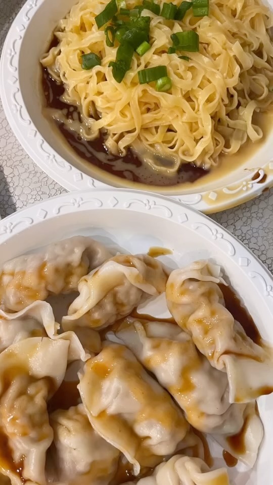 Need something to do this weekend? Check out our free self guided walking tour to the best dumplings in NYC’s Chinatown 🥟 #chinatownnyc #foodtour #daytrip #nyc