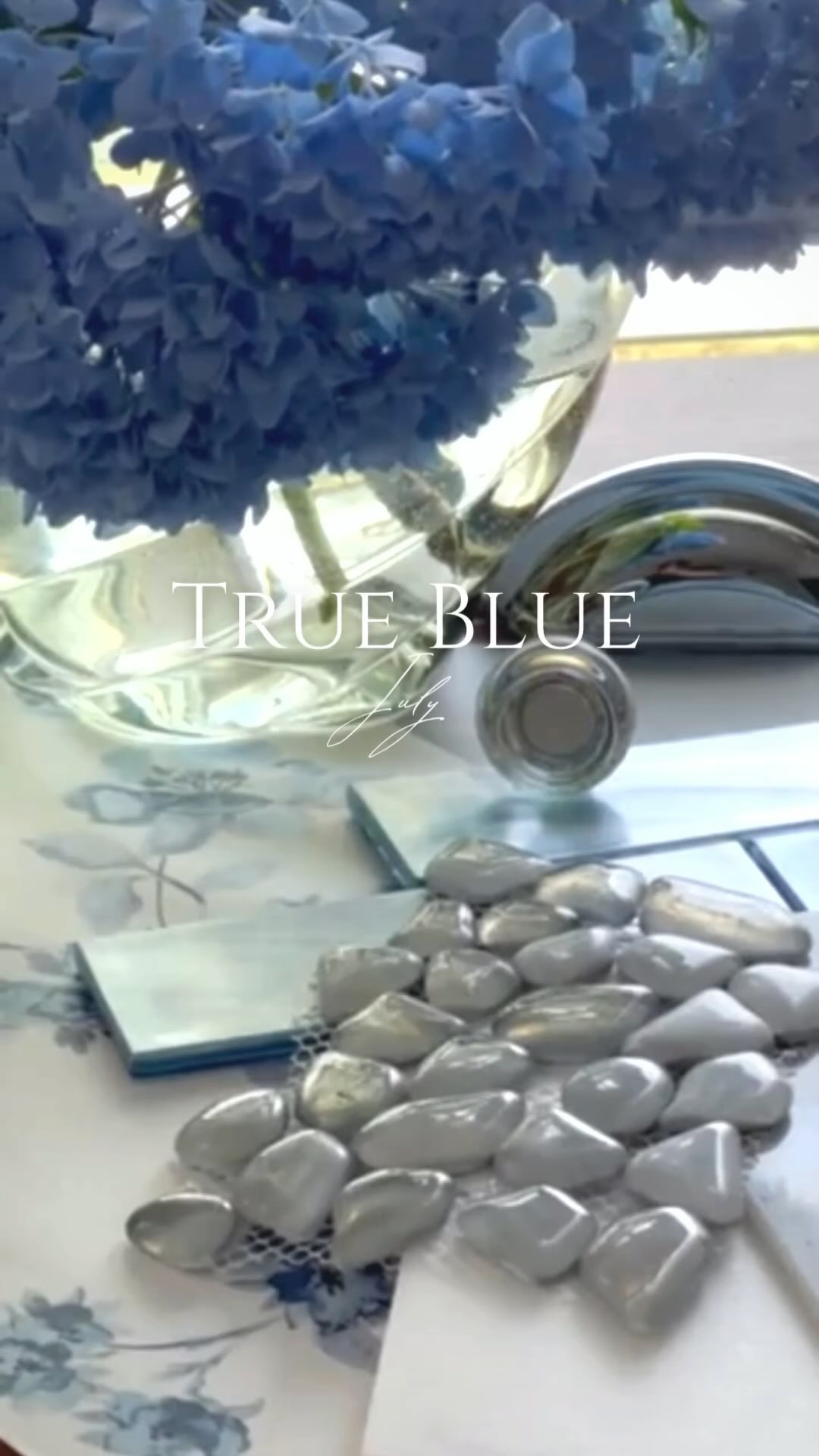 July conjures up imagery of an idyllic summer; twinkling of the deep blue sea, hydrangeas galore, and celebratory sparklers in the night sky. Stay cool with white and blue. The combination is an undeniable classic, which can be made more interesting with texture and contrast. Polished glass tile, sparkling quartz and a floral motif bring the traditional color scheme to life!
🩵🤍💙
#riinteriordesigner
#july2024
#blueandwhitebathroom
#blueandwhitekitchen
#summerhome
#beachhouse
#coastaldecor
#coastalgrandmother