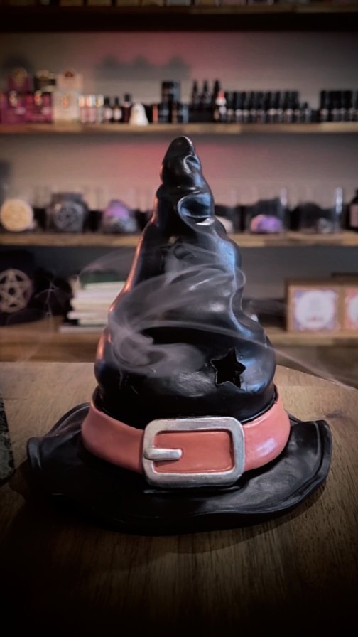 New incense burners will be online soon 🧙♀️🐦⬛
•
•
•
#blackbirdavenue #witchywares #magickalwares #australianwitches #melbournewitches #crystalshopmelbourne #yarravalley #yarraranges #visityarravalley #yarravalleycrystals #shoptheyarravalley #dandenongranges #yarrajunction #warburton #healesville