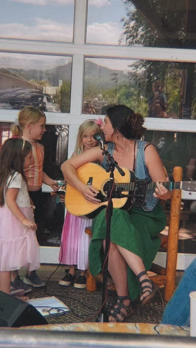 The best thing I have ever made is my girls!
Singing the “Peace Song” today at Moxie ✨🫶🎶❤️