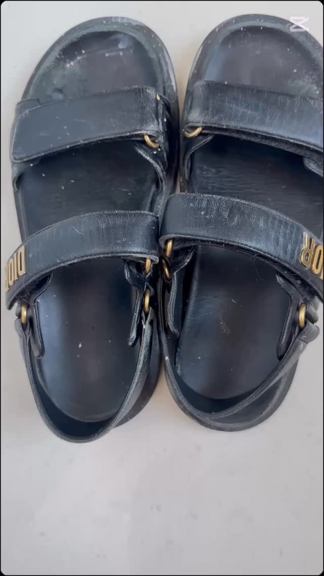 Many customers haven’t taken care of or cleaned their shoes, but that’s okay — we’re here to help restore them for you.
#SneakerCare #ShoeCleaning #BeforeAndAfter #FreshKicks #SneakerRestoration #BrisbaneStyle #sbwstudio