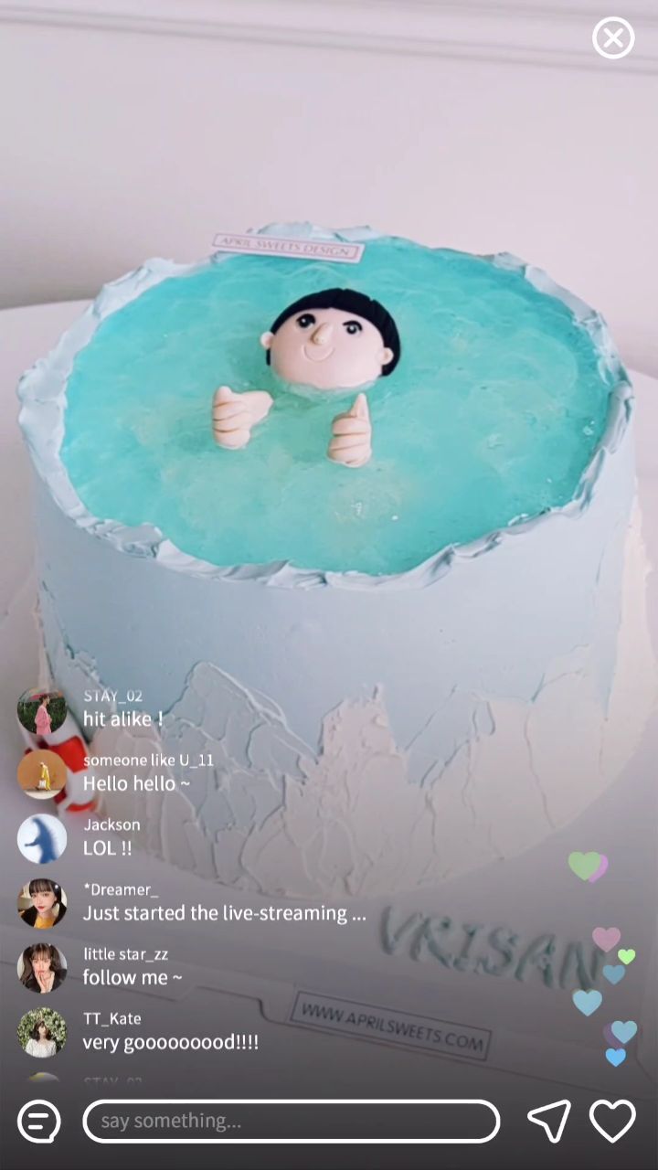 🌞☀️ Last chance to soak up the summer sun! ☀️🌞 Join us for the ultimate pool party before fall arrives! Sorry, "FALL🌡️= WINTER❄️" in Canada. 🏊♀️🎉
#SummerFarewell #PoolPartyTime #GoodbyeSummer #aprilsweets #APRILSWEETSCanada #bithdaycake #toronto #richmondhill #customcake #cakery #poolcake #vanillacake #frosting #creamycupcakes #strawberrycake #fondant #bakeryshop