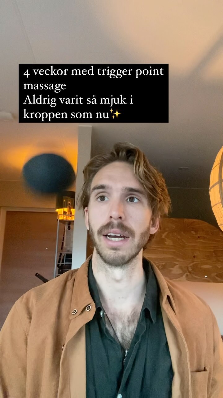 This video became in Swedish. I’ll do the captions in English and this is about what I have learned the last month from spending time with the trigger point massage and stretching, and it has really really softened my body.
I’ve learned three major things
1. Pain is my guidance to show me where I need to go and also that I need to move through the pain to get the change that I want
2. The whole body is one long chain of muscles were everything is connected, meaning that release of a muscle knot in my foot can release tension in my shoulder
3. Now when I do stretching when muscle knots are much more released then it’s much easier to get the muscles to relax.
This is an invitation to explore your body!
Much love, stay curious🕊️
.
.
#massage #stretching #pain #triggerpointmassage #selfawareness