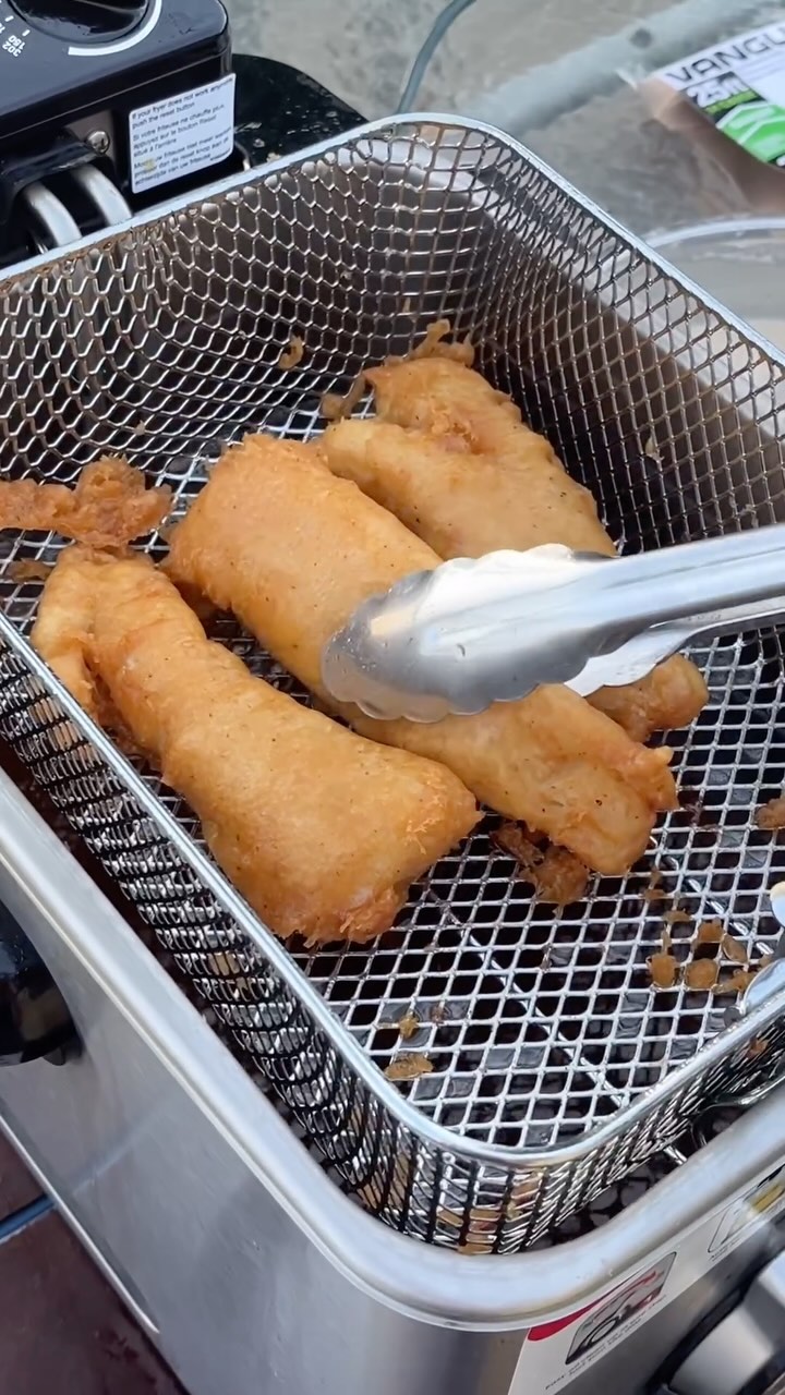 Made some fish n chips for the family this weekend ☀️